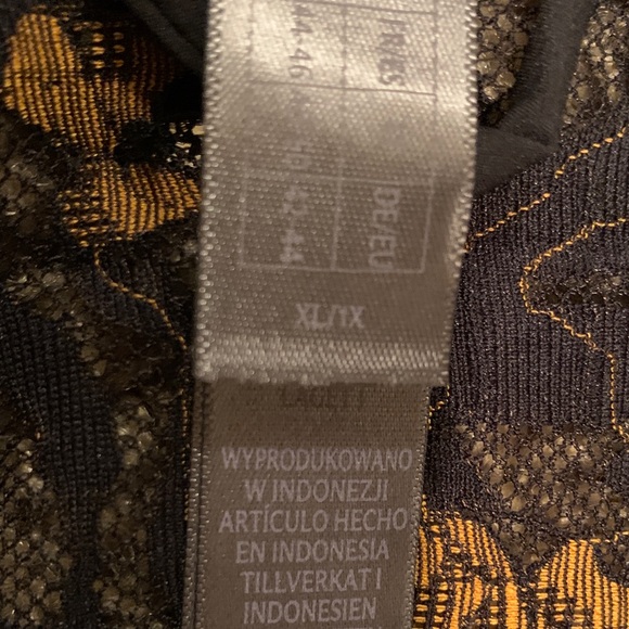 Savage X Fenty Black and Gold Lace Robe - Picture 9 of 9